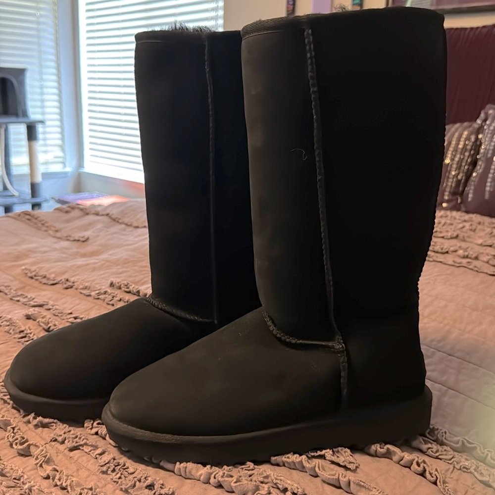 Women's UGG Classic Tall Boot, Black Suede. 1016224